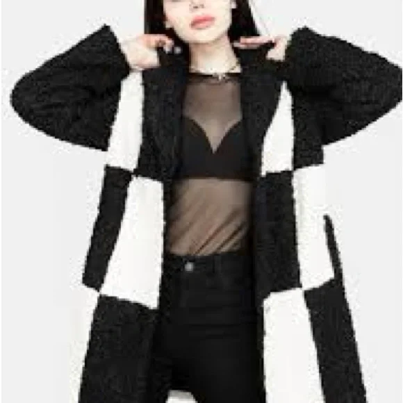Stylish Black and White Women's Coat - Picture 4 of 6